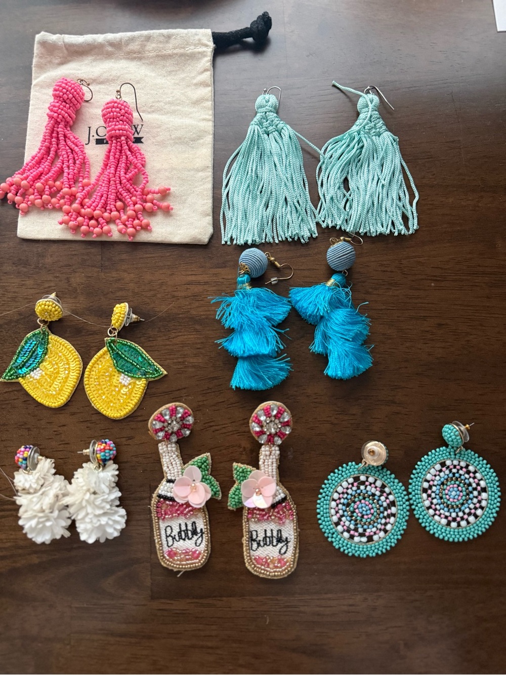 Lot of 7 pairs of fashion earrings